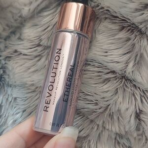 New makeup revolution‎ liquid highlighter ethereal